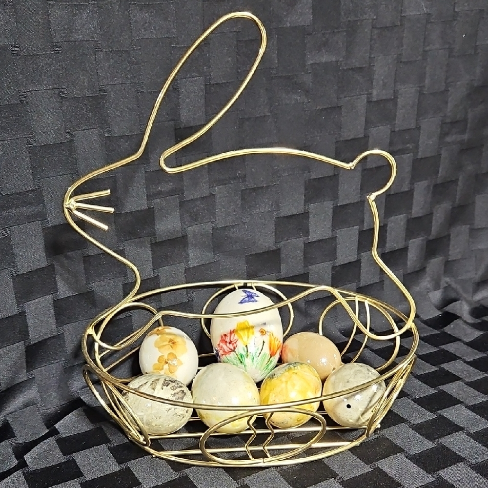Hopping Bunny Rabbit Silhouette Wire Basket